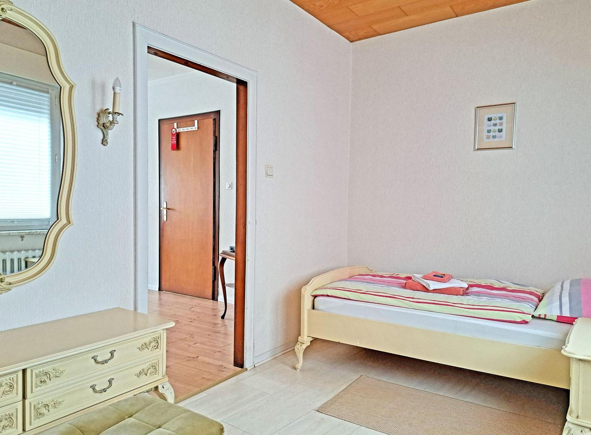 Margaretes Gaestehaus Am Rheinsteig Wanderer Radfahrer Familien Business-Reisende Wlan Gratis Rheinbrohl Dış mekan fotoğraf